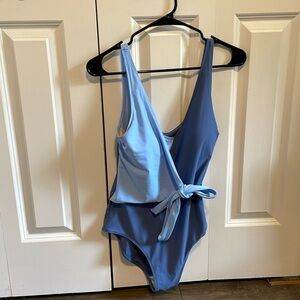 The Perfect Wrap One-Piece Summersalt - size 8 long